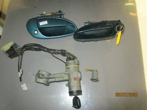 CLAUSOR ANTIRROBO CON BOMBINES PUERTAS KIA CLARUS AÑO 1999 - Imagen 1 de 7