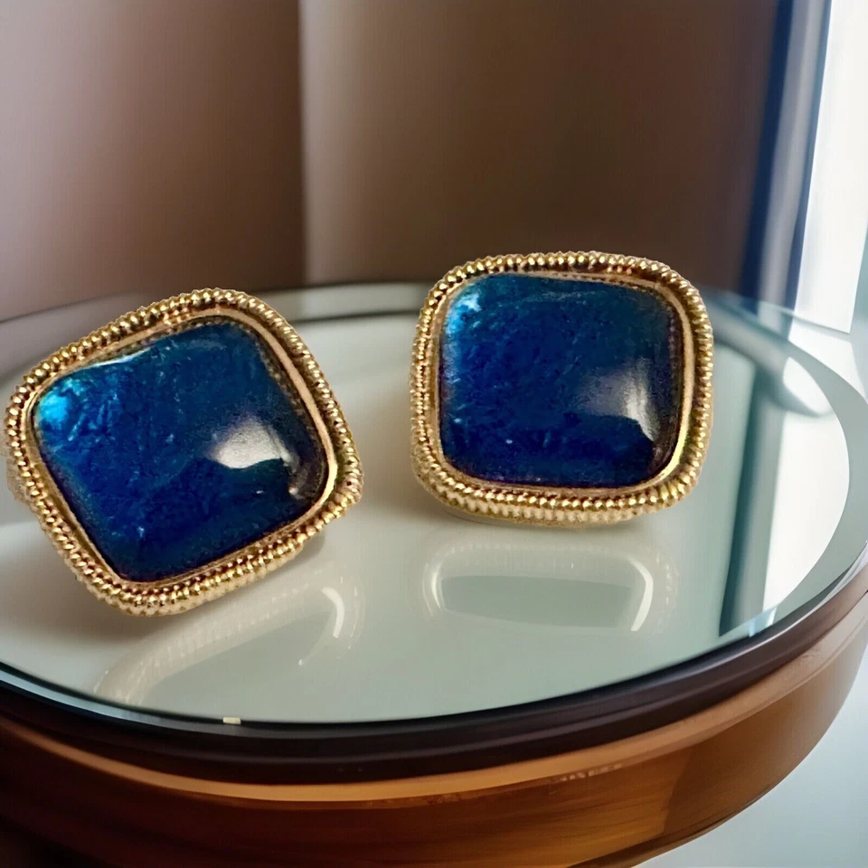 Pendientes de clip vintage Kenneth Jay Lane AVON Caprianti vidrio azul 1,5" años 80 Foto 1 de 4