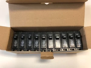 BOX OF 10 NEW! EATON CUTLER-HAMMER 25A CIRCUIT BREAKERS HQP1025R3 - Picture 1 of 3