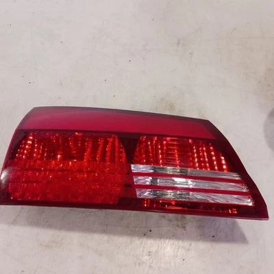 Luz trasera interior del lado izquierdo del conductor Toyota Sienna 2004-2005 con garantía Foto 1 de 4