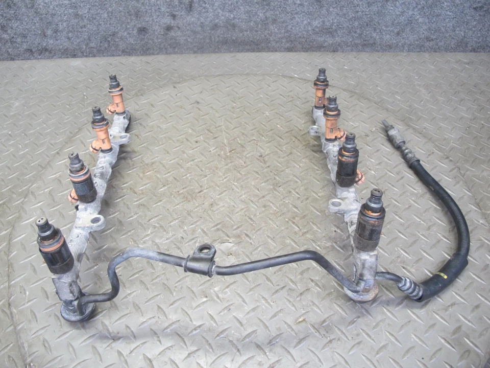 98-00 LEXUS UZZ30L SC400 1UZFE RIEL DE COMBUSTIBLE CON CONJUNTO DE INYECTORES MONTAJE OEM Foto 1 de 4