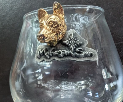 Mohegan Sun Souvenir 6 OZ Snifter Wolf Head Marcado Supers Peltre Genuino EE. UU. Foto 1 de 4