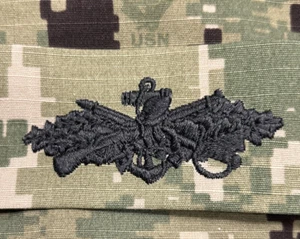 US Navy Seabee Combat Warfare Specialist Badge NWU Type III Sew-On SCWS USN - Bild 1 von 2