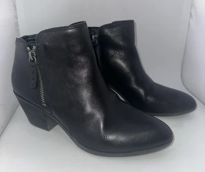 Frye 女式黑色靴子 8 码踝拉链跟皮革短靴“Judith”鞋 — 第 1/4 张图片