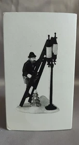 Departamento 56 Heritage Village Collection - Juego de accesorios para lámparas #5577-8 - Imagen 1 de 9