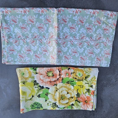 Lot 2 Vtg 1960s Cotton Muslin Pillow Cases Floral King And Standard - Image 1 of 4