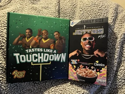 Paquete de altavoces de tarjetas coleccionables de cereales Reese Puffs y mezcla exclusiva de cereales JJ Jettas Foto 1 de 4