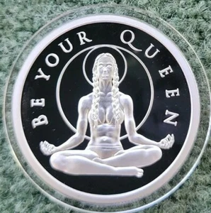 2 OZ .999 PURE SILVER SHIELD PROOF BE YOUR QUEEN V2 MINI MINTAGE ROUND COIN COA - Picture 1 of 3