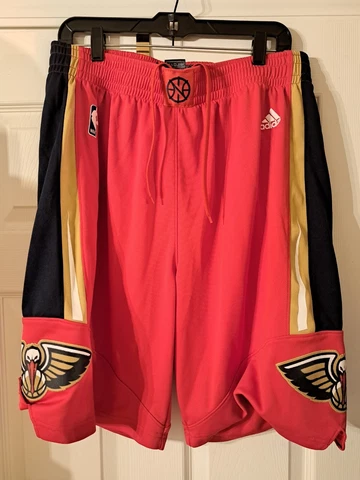 New Orleans Pelicans ADIDAS PRACTICE GAME USED WORN  SHORTS SZ XL  PLAYER #12 Cover