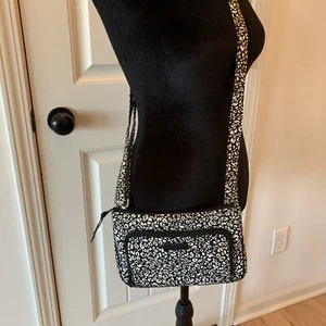 Vera Bradley Black And White Crossbody Cheetah Print Lightweight Purse 9.5”x 6 - Picture 1 of 22