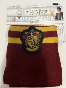 Harry Potter Knit Scarf Gryffindor Cosplay Disguise Wizarding World Warner Bros - Picture 1 of 3