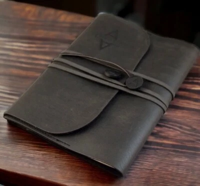 Batman Arkham Asylum Dr. Penelope Young Journal 2009 Collectors Edition Book