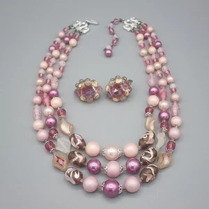 De Colección Japón Años 60 Rosa Triple Hilo Cristal Cuentas Collar Racimo Clip Pendientes - Imagen 1 de 4