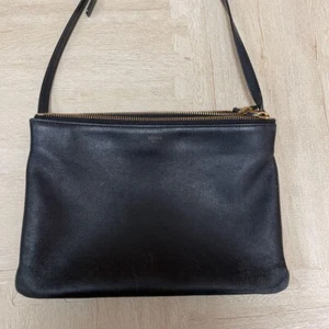 Bolso Bandolera CELINE Trio Cuero Color Negro Dorado de Japón FS - Imagen 1 de 8