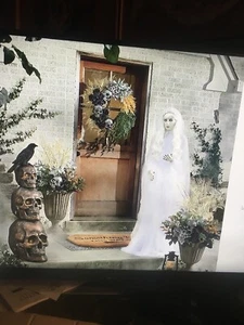 GRANDINROAD HAUNTED GARDEN WREATH HALLOWEEN SKULL 38” T NIB SOLD OUT  - Picture 1 of 3