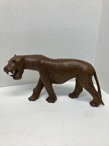 Vintage wood hand carved Cheetah collectible figurine African wooden cat spots