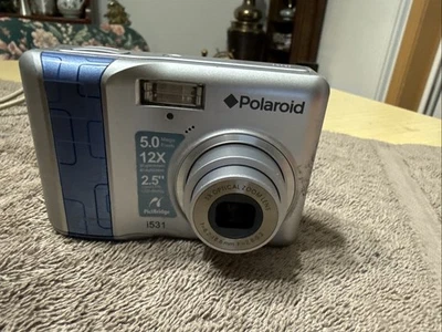 Polaroid i531 5MP 12X Zoom Digital Camera - Silver - Image 1 of 4