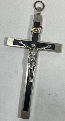 Antiguo crucifijo alemán de metal plateado y madera de ébano con detalles finos de 4,5" de alto Foto 1 de 4