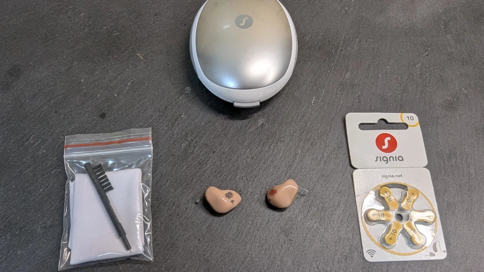 Signia Insio 7 BX Binax CIC 42 channels In Ear hearing aids App control premium - Image 1 of 1