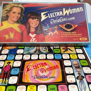 ELECTRA WOMAN and DYNAGIRL BOARD GAME 1977 IDEAL GAMES COMPLETE HARD TO FIND - Picture 1 of 24