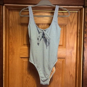 J Crew Lace-up Seersucker One-Piece Swimsuit 6 Blue Stripes AV281 - Picture 1 of 3