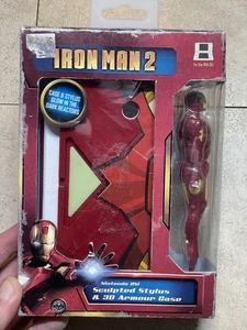 Iron Man 2 2010 Nintendo DSI Scuplted Stylus y 3D Armadura Estuche Accesorio 43075-IM - Imagen 1 de 9