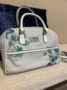 G By Guess Barrell Bag Purse, White Floral - Picture 1 of 5