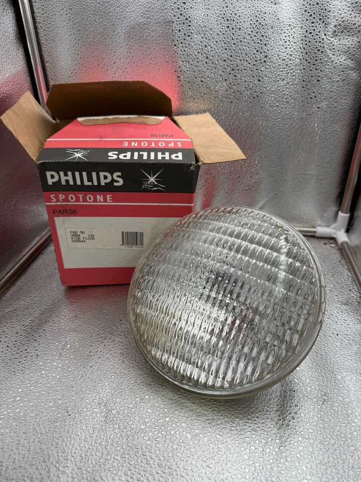 Philips Par 56 300W Halogen Lamp 300W 12V Wide Flood 260844 New/Boxed - Image 1 of 3