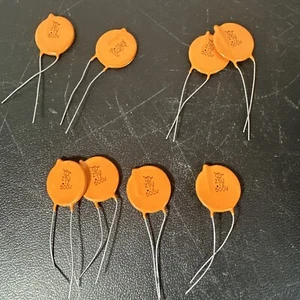 8 STÜCK SPRAGUE Z5U 0,01uF 500V KERAMIKSCHEIBENKONDENSATOR   - Bild 1 von 4