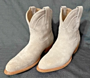 Tecovas Women’s The Lucy Sandy Suede Western Cowgirl Bootie - Size 8.5 B - Picture 1 of 8
