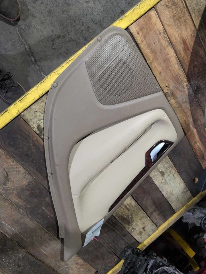 S60       2006 Door Trim Panel Rear 1070048 Foto 1 de 1