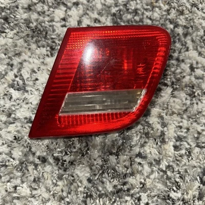 Lámpara de luz trasera interior lateral del maletero del pasajero derecho bmw e46 m3 OEM 6920706 Foto 1 de 3