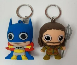 Schlüsselanhänger Monogramm DC Comics Figur Batgirl & Aquaman 3D Keychains - Bild 1 von 5