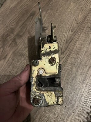 Pestillo de puerta para pasajero Volkswagen VW Transporter T4 Caravelle NS 702837015E Foto 1 de 4