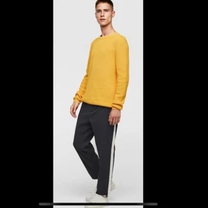 PANTALÓN ZANAHORIA RAYAS LATERALES NEGRO BLANCO TALLA M NUEVO - Imagen 1 de 5