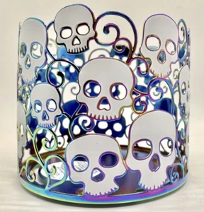 Bath & Body Works HALLOWEEN IRIDESCENT GLOW-IN-DARK SKULLS 3-WICK CANDLE HOLDER - Picture 1 of 1