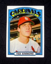 1972 TOPPS #154 Ted Simmons HOF St. Louis Cardinals CENTERED VG-VG+ (crease)