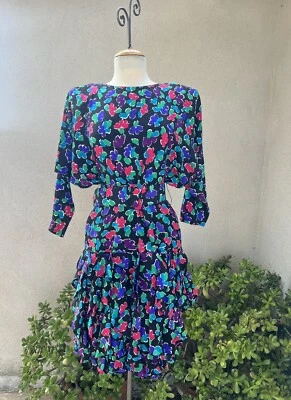 Antigo Vestido de Seda Gillian Anos 80 Cinto de Babados Floral 12 Médio  - Imagem 1 de 4