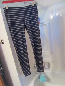 NWOT women's active wear leggings Athleta Size M black/gray striped - Picture 1 of 12