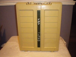 Caja de aparejos Plano 767 con señuelos Tackle Muskey - Imagen 1 de 13
