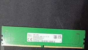 RAM desktop SK Hynix 8 GB DDR5 5600 UDIMM 1Rx16 PC5-5600B HMCG66AGBUA084N 288pin - Foto 1 di 1