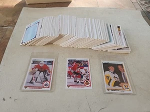 1990-91 Upper Deck NHL Hockey 399/400 carte quasi set - manca 1 comune - Foto 1 di 4