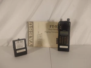 Yaesu FT-51R 2m/440 Dual-Band FM Transceiver MH-29 Display - Zdjęcie 1 z 6