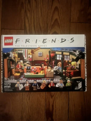 ☕️🤩LEGO®  Ideas 21319 Central Perk FRIENDS Building Kit (1,070 Pieces) - Image 1 of 3