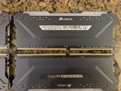 Corsair Vengeance RGB Pro CMW16GX4M2C3200C16 DDR4 Memory RAM 32GB (4x8GB) - Image 1 of 4