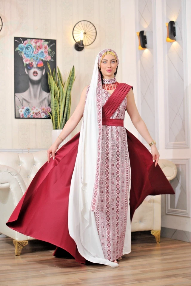 Mujeres Palestinas Bordadas Thobe Tatreez Poliéster con Detalles Satinados y Bufanda Foto 1 de 3