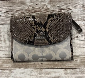 Coach Beige Creme und Silber Grau Schlangenmuster Leder Geldbörse Signatur Doppelfaltung - Bild 1 von 13