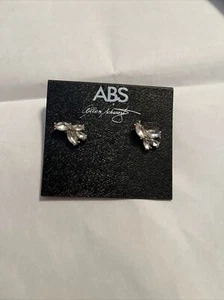$26 ABS ALLEN SCHWARTZ Cluster crystal flower stud earrings F247 - Picture 1 of 4