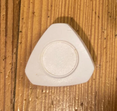 CTC Pasta Express Maker Model X2000 Part, Triangle Shaped Knob Front Plate White - Image 1 of 2