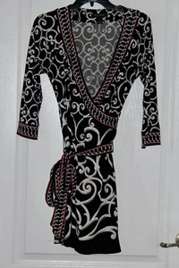 White House Black Market Red White Black Patterned Wrap Dress  - Size Small - Picture 1 of 7